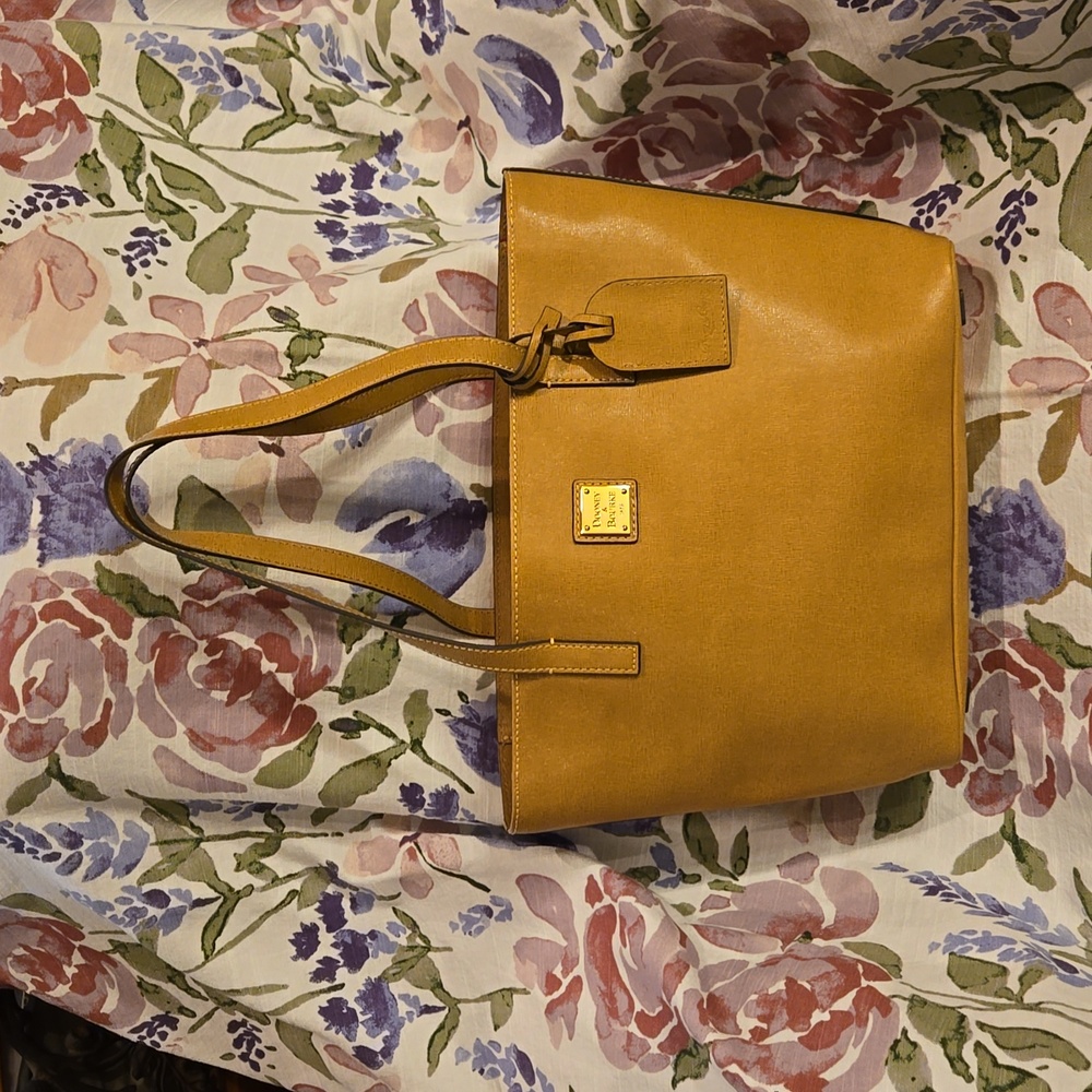 Dooney & Bourke Saffiano Shopper